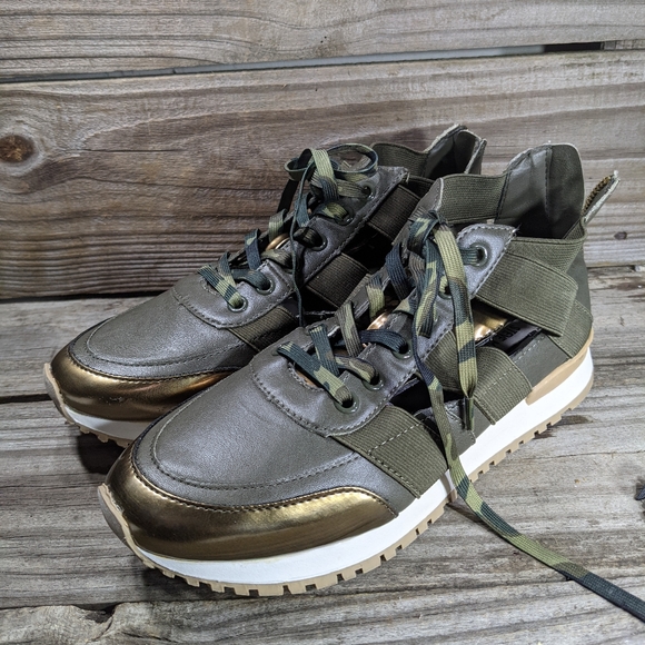 Steven Madden Shoes - Steven Madden sandals,w7.5, green 🪖